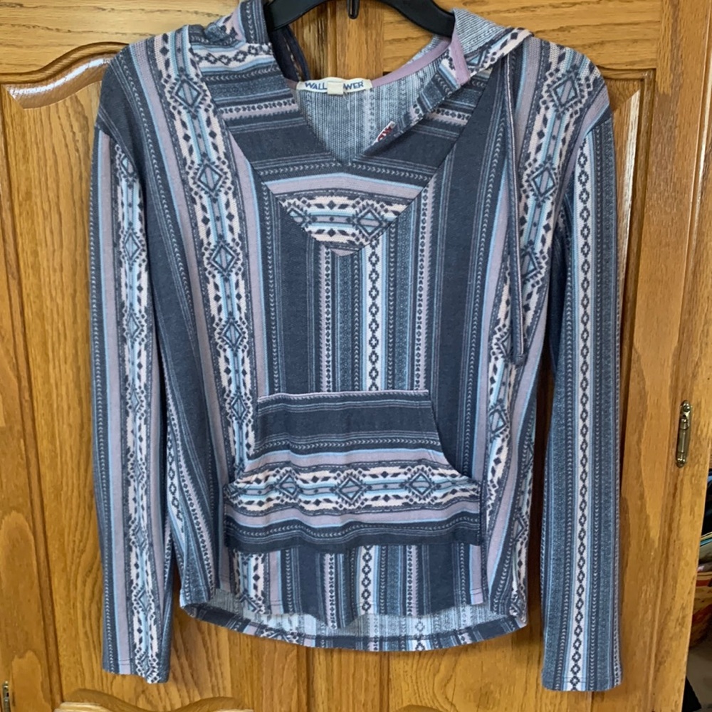 Junior hooded pullover